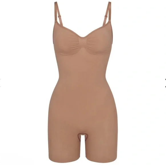 SKIMS Seamless Sculpt Mid Thigh Brief Bodysuit S/M NEW - Picture 4 of 4